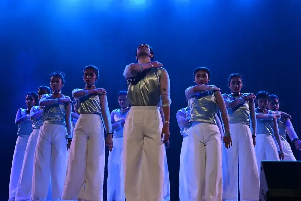 KJDA Synchronized Group Expression